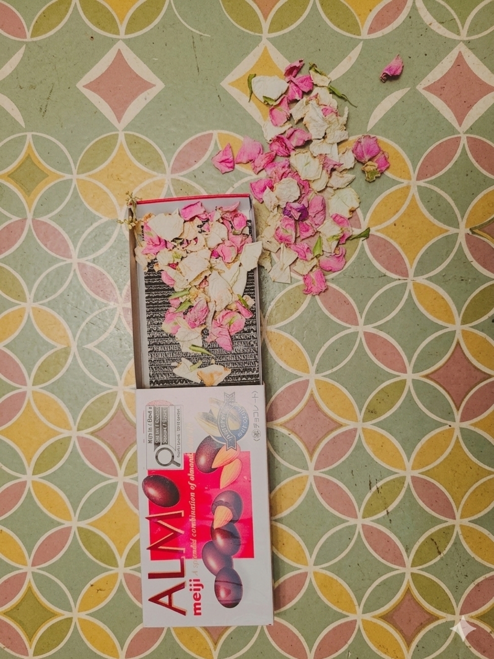 Dry Rose Petals 🌸 Pink And White Meiji Almond Chocolate Japanese Cute Packaging